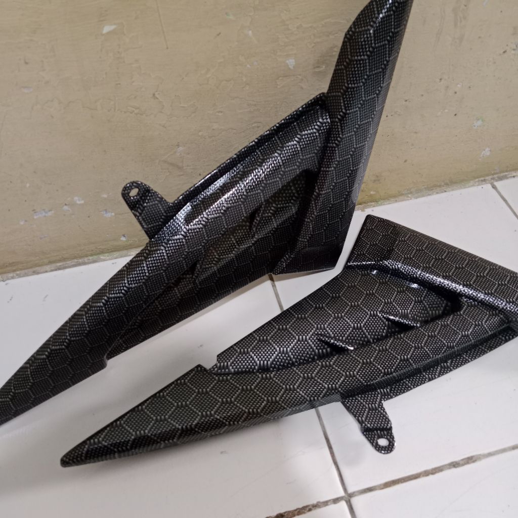 cover box aki carbon vixion old/sambungan body vixion