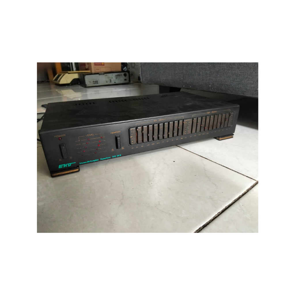 Graphic Equaliser stereo 2 X 10 CH Merk EKO