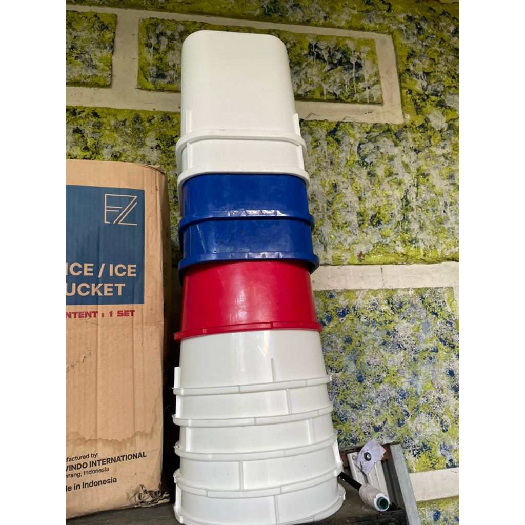 Box ember es krim 8L bekas seperti baru