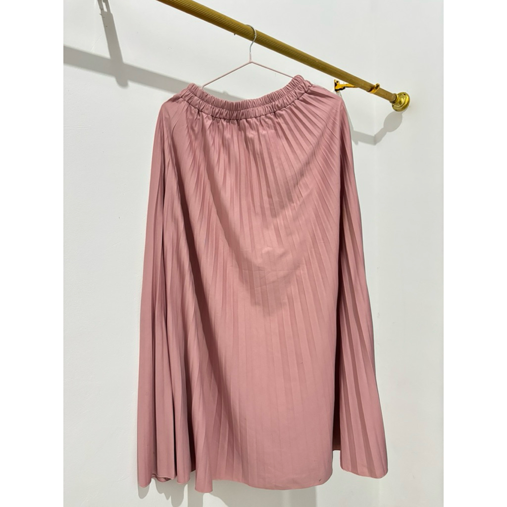 (PRELOVED) Rok Plisket Dusty Pink