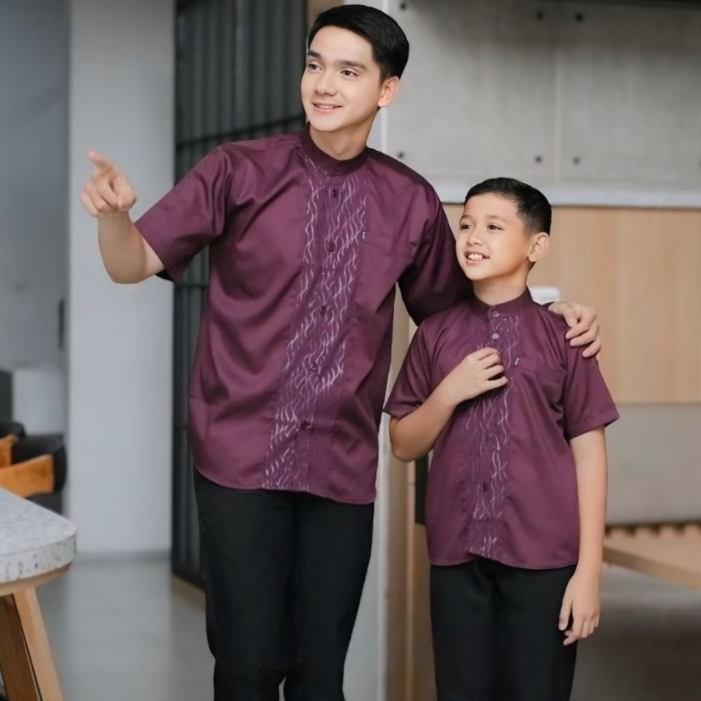 KINAN 3 - (TERBARU 2026) BAJU KOKO COUPLE AYAH ANAK LAKI LAKI POLOS EMBOSS LENGAN TANGAN PENDEK LEBA
