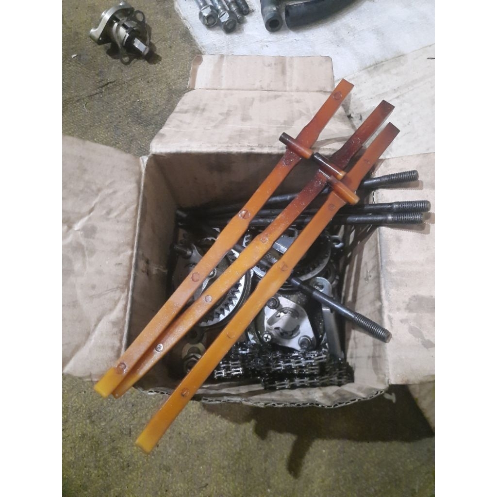 lidah tensioner bawah original beat karbu beat fi vario scoopy spacy