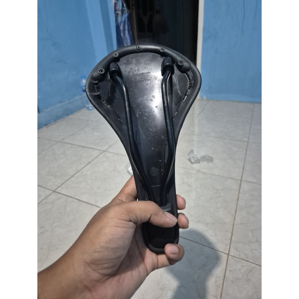 sadel sedel sadle entity copotan polygon bend r5