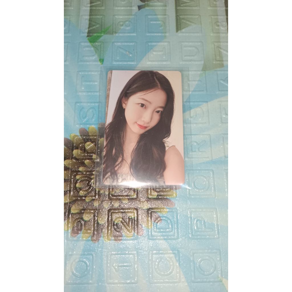 PHOTOCARD KAZUHA FIMBIDI PHOTOBOOK OFFICIAL