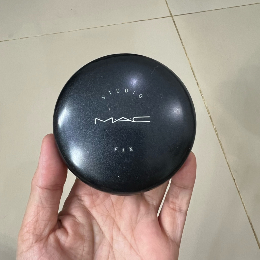 MAC Cosmetics Studio Fix Powder Plus Foundation - NC40