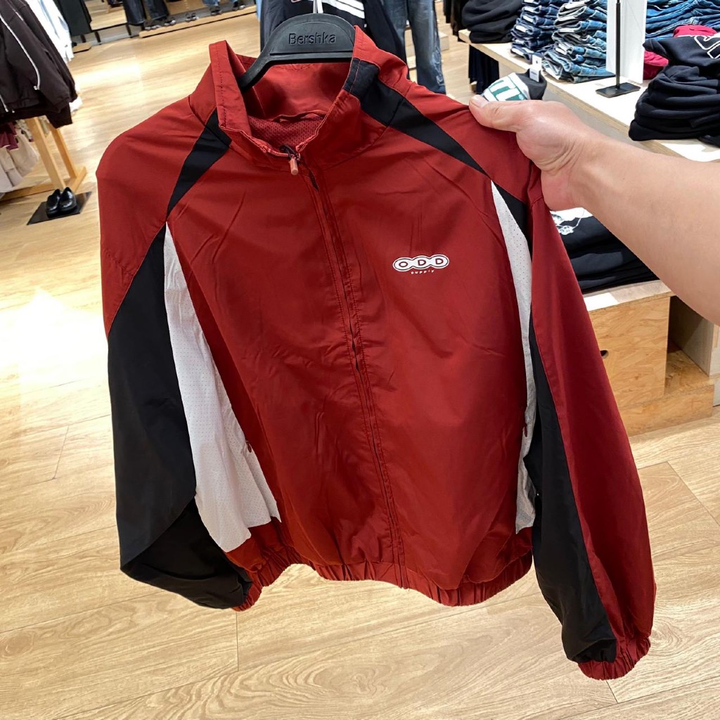 JASTIP. Jacket Zipper Bershka (MAN)