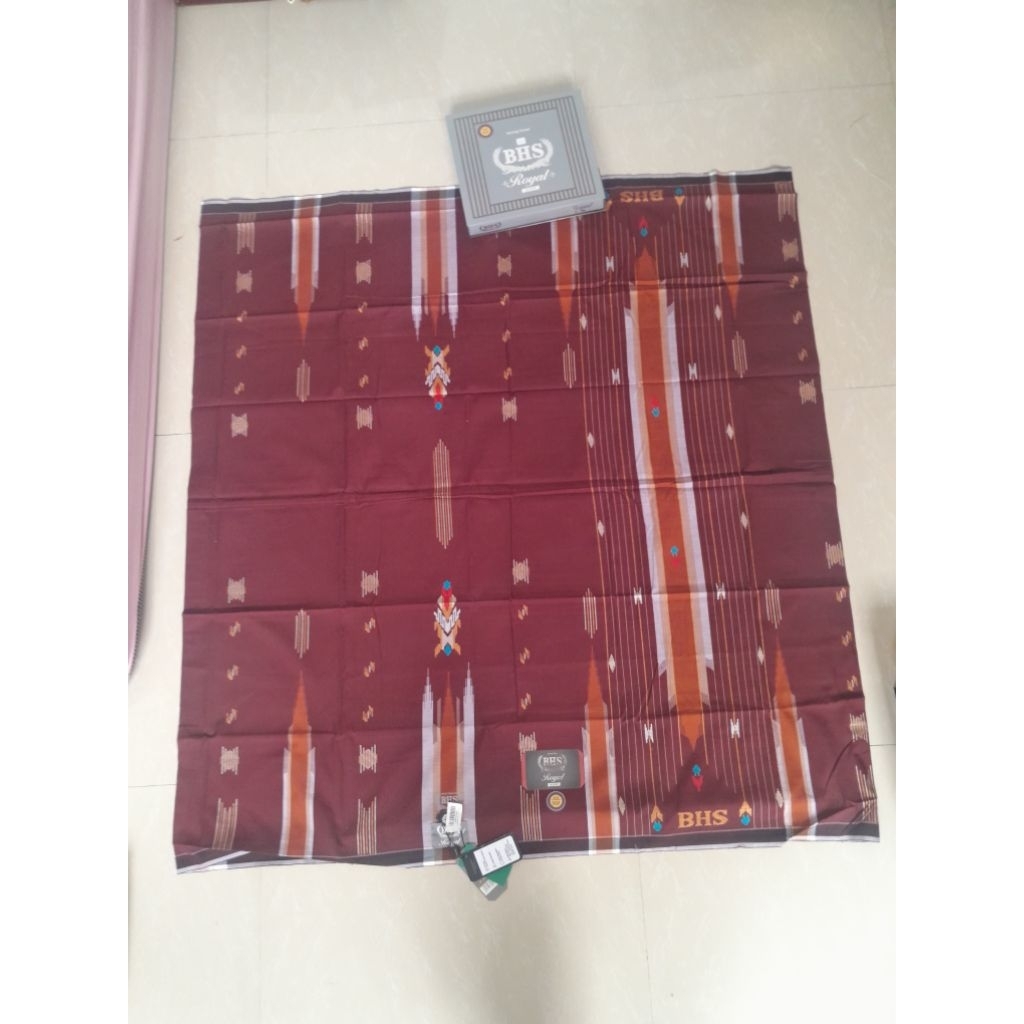 Sarung BHS ROYAL GOLD SGF-MERAH HATI-A21