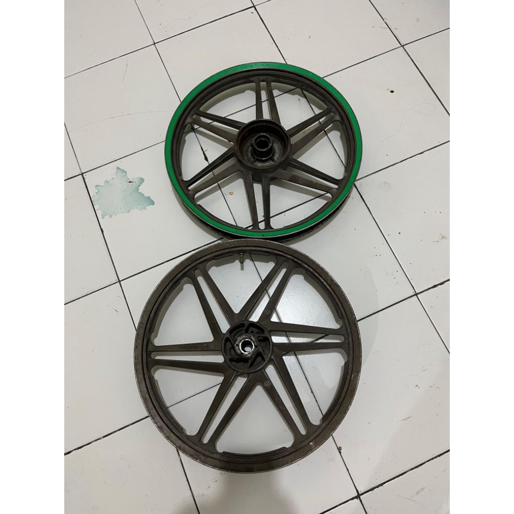 Velg Pelek Kawasaki ZX 130 Depan Belakang Copotan Original