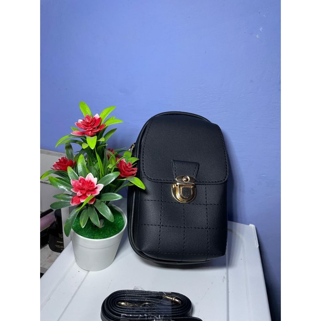 Tas HP Selempang Wanita Simple Elegan Multifungsi