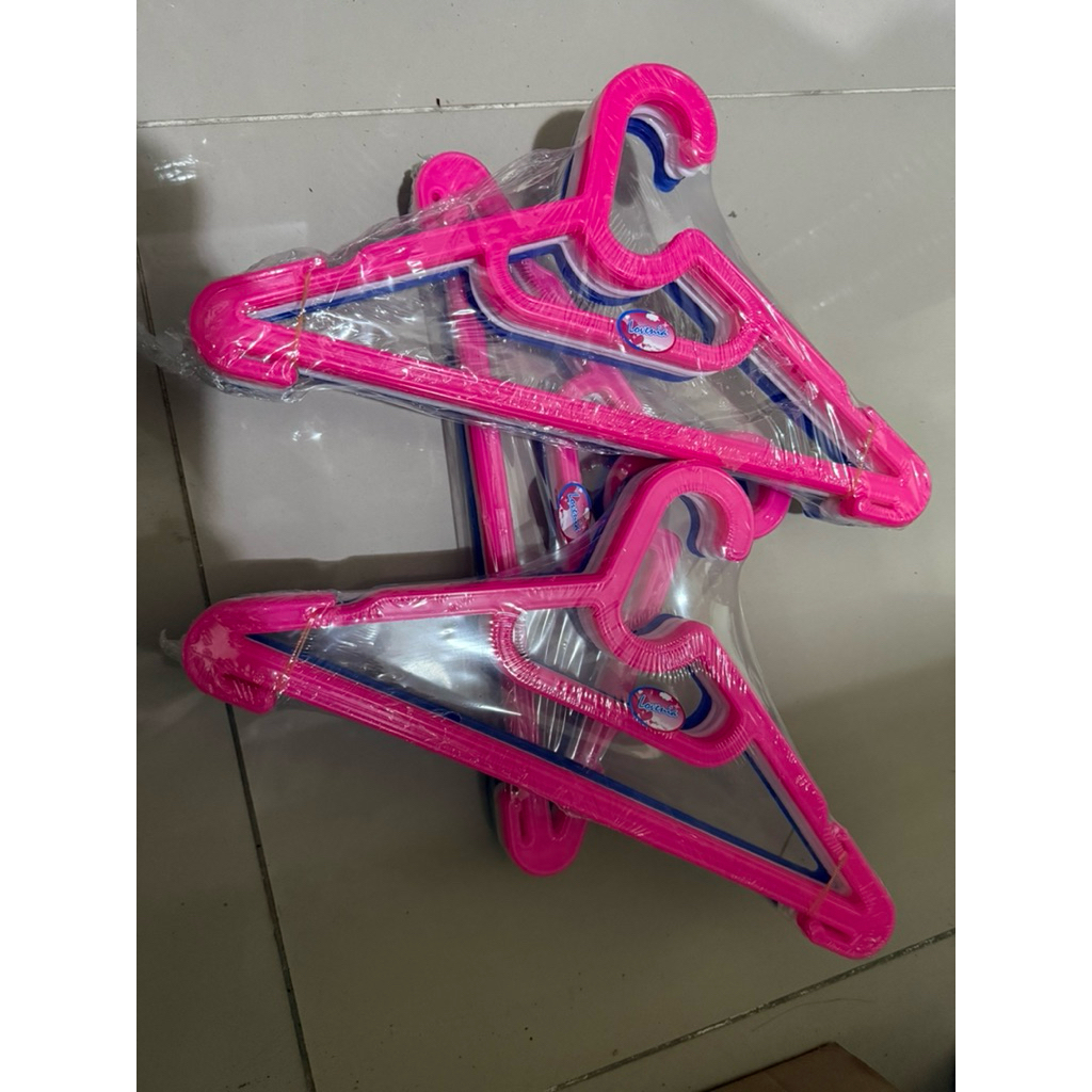 HANGER DEWASA SETIGA LOVENIA