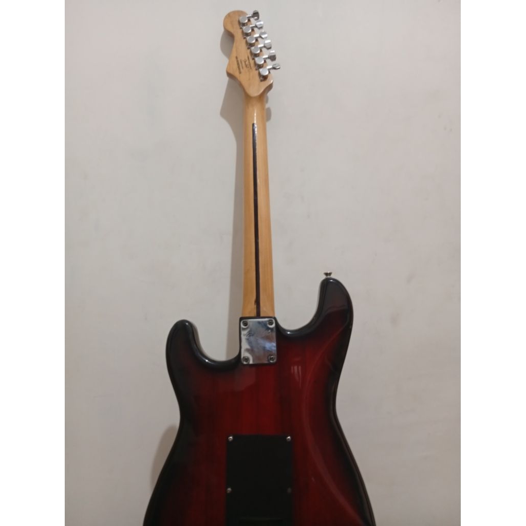 Gitar Fender Stratocaster Custom HQ