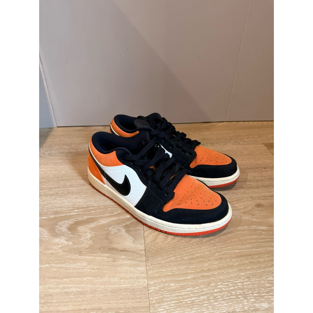 air jordan low shattered backboard