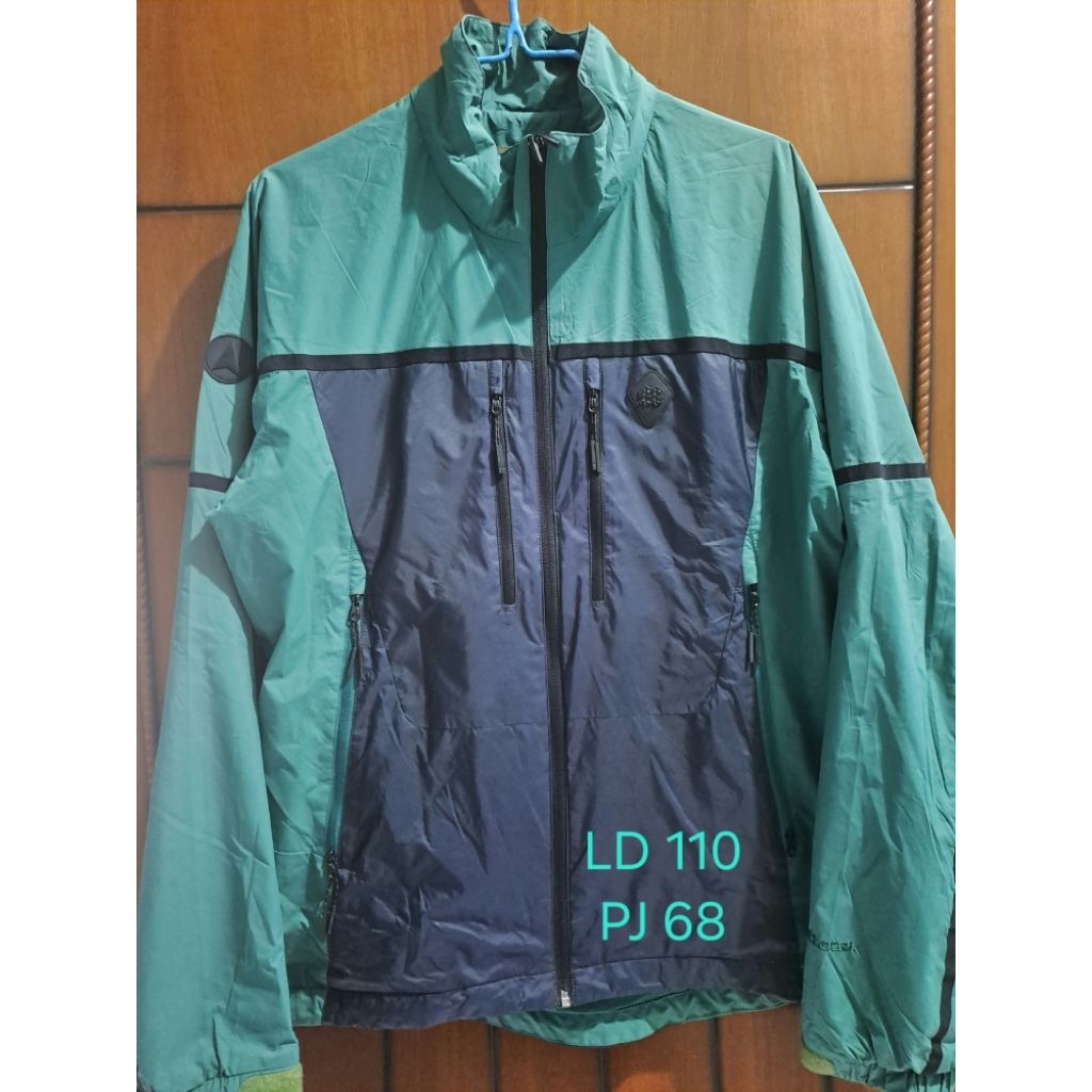 jaket outdoor colonsport bekas pemakaian