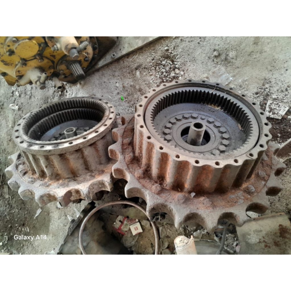 final drive excavator Komatsu PC200-3/220-3