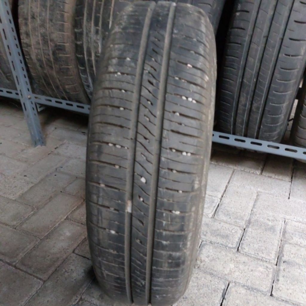 Ban Second 165/70 R14 81T Achilles Bekas Copotan