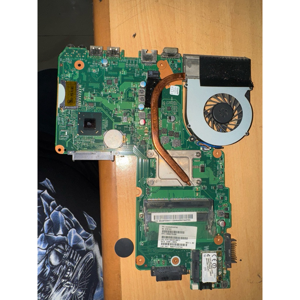 mainbord toshiba C850 intel celeron CPU 847 kondisi normal