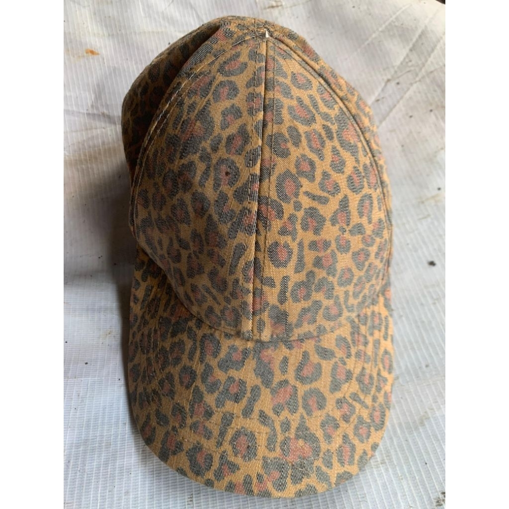 leopard hat topi macan