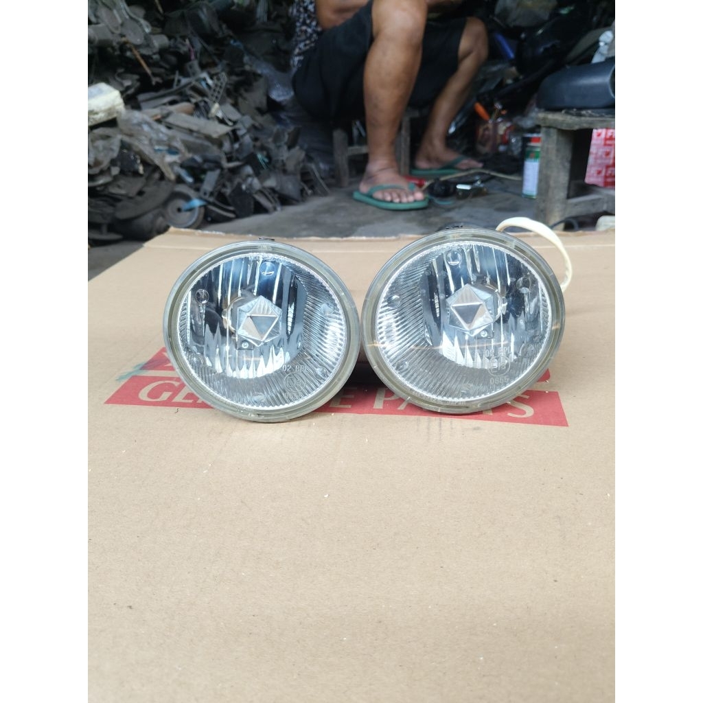 Foglamp lampu kabut nissan xtrail t30 original.