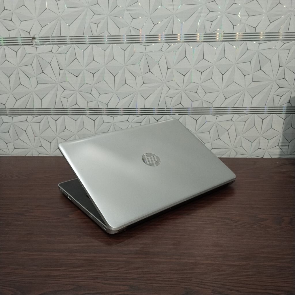 Laptop hp amd A9 normal siap pakai