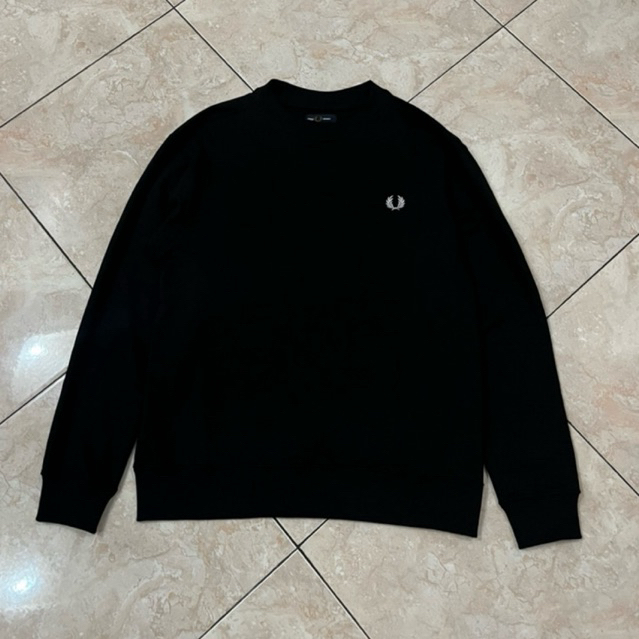 CREWNECK FRED PERRY BLACK ON BLACK