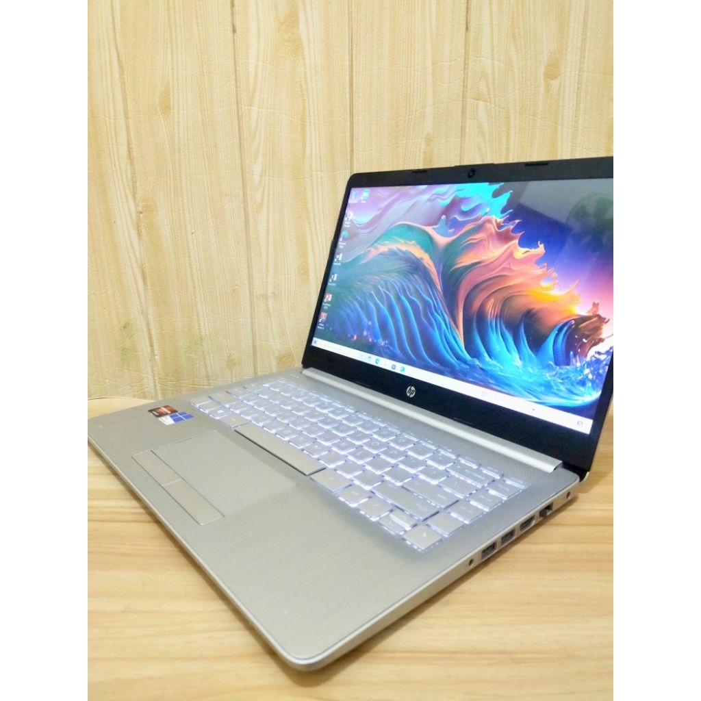 Laptop Hp 14s AMD A4 VGA AMD RADEON R3 NO MINUS LANCAR PEMAKAIAN