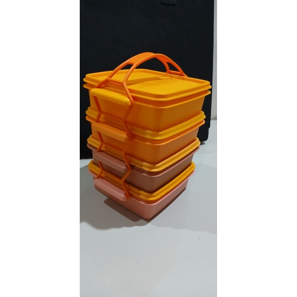 set rantang 4 susun kotak 1 literan tupperware prelove