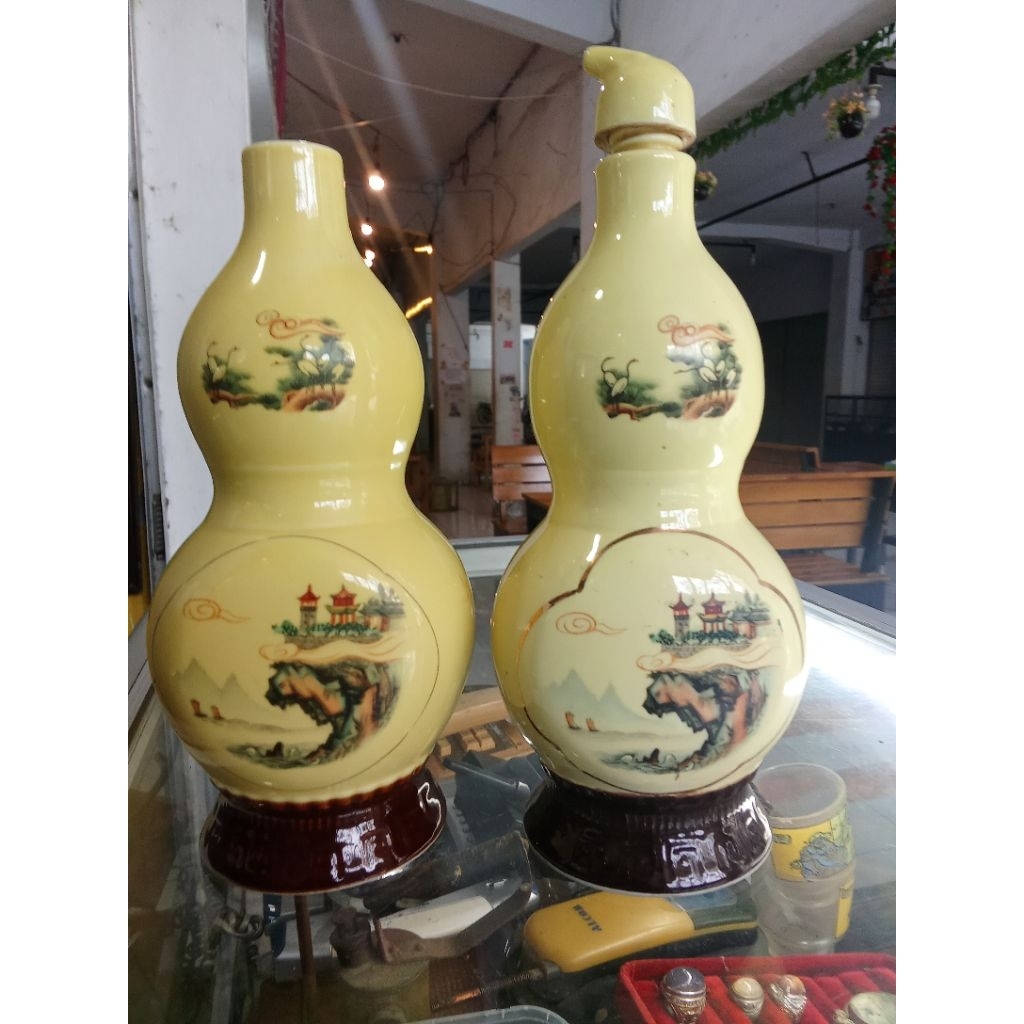 Botol keramik antik,  botol kosong, untuk minuman Cina  Sanpien Jiu