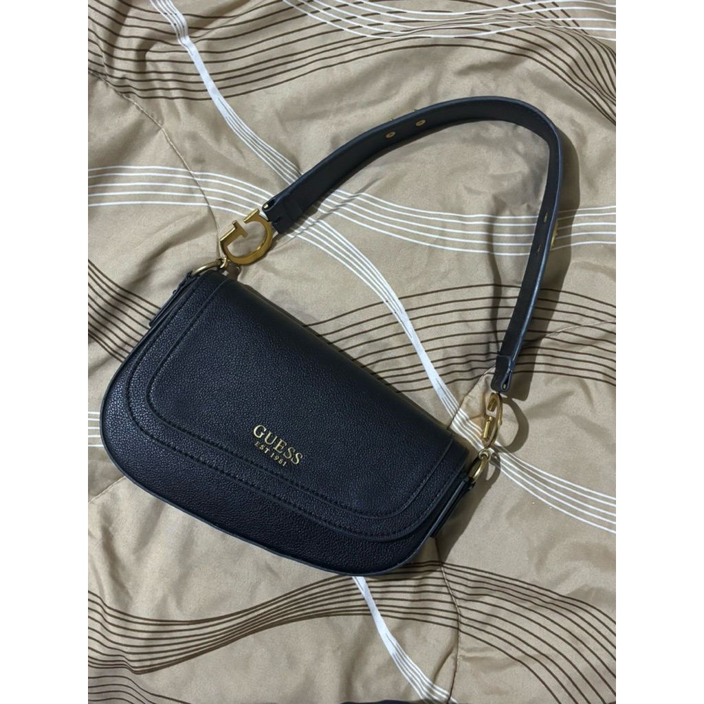 PRELOVED TAS GUESS ORI