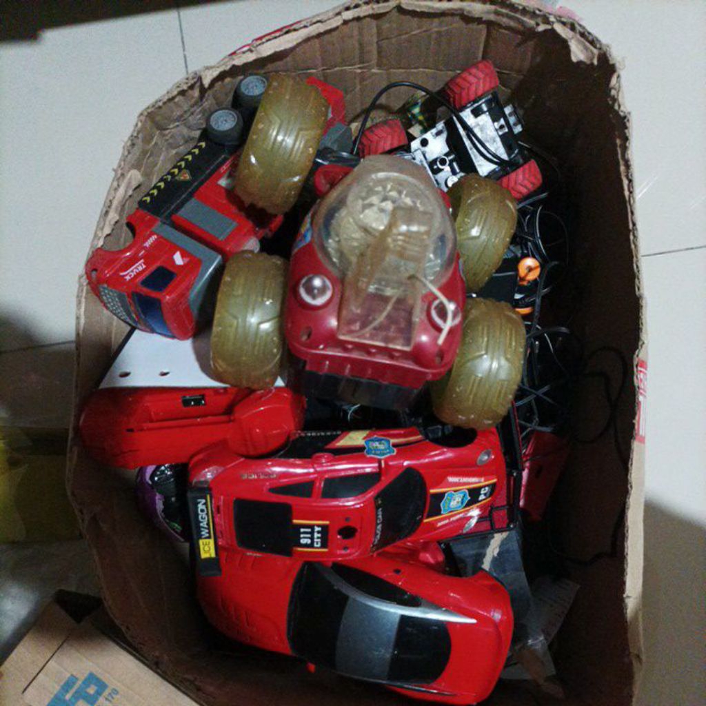 RC Murah mobil remote control barang bekas Mobil Remote Sedan junk bahan