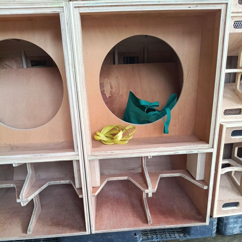 BOX CBS 15" NOGOSARI 18MM SEMI MERANTI