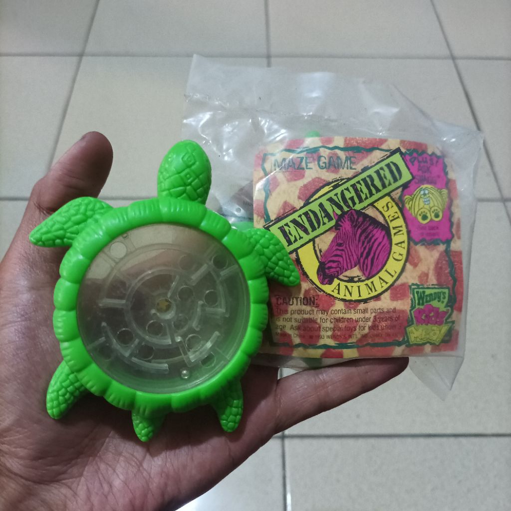 Vintage 93 Original Wendy's Toys Turtle Maze Endangered Animal Mainan Action Figure