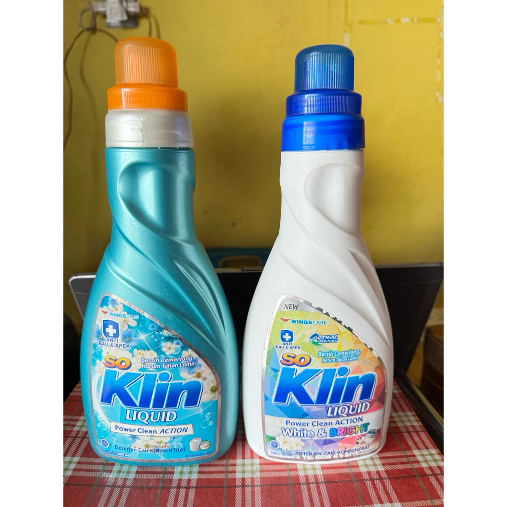 SO KLIN LIQUID 1000 ML 1 LITER BOTOL DETERJEN DETERGENT CAIR BIRU & PUTIH