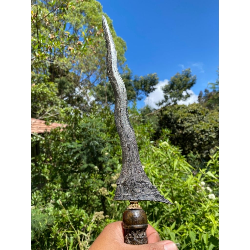 pusaka keris luk 9 dapur sempana