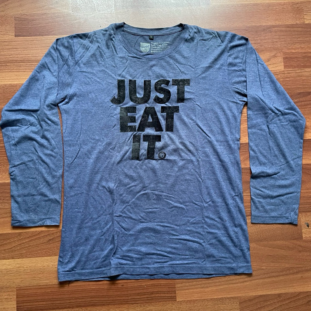 Preloved Kaos Pria Lengan Panjang Biru