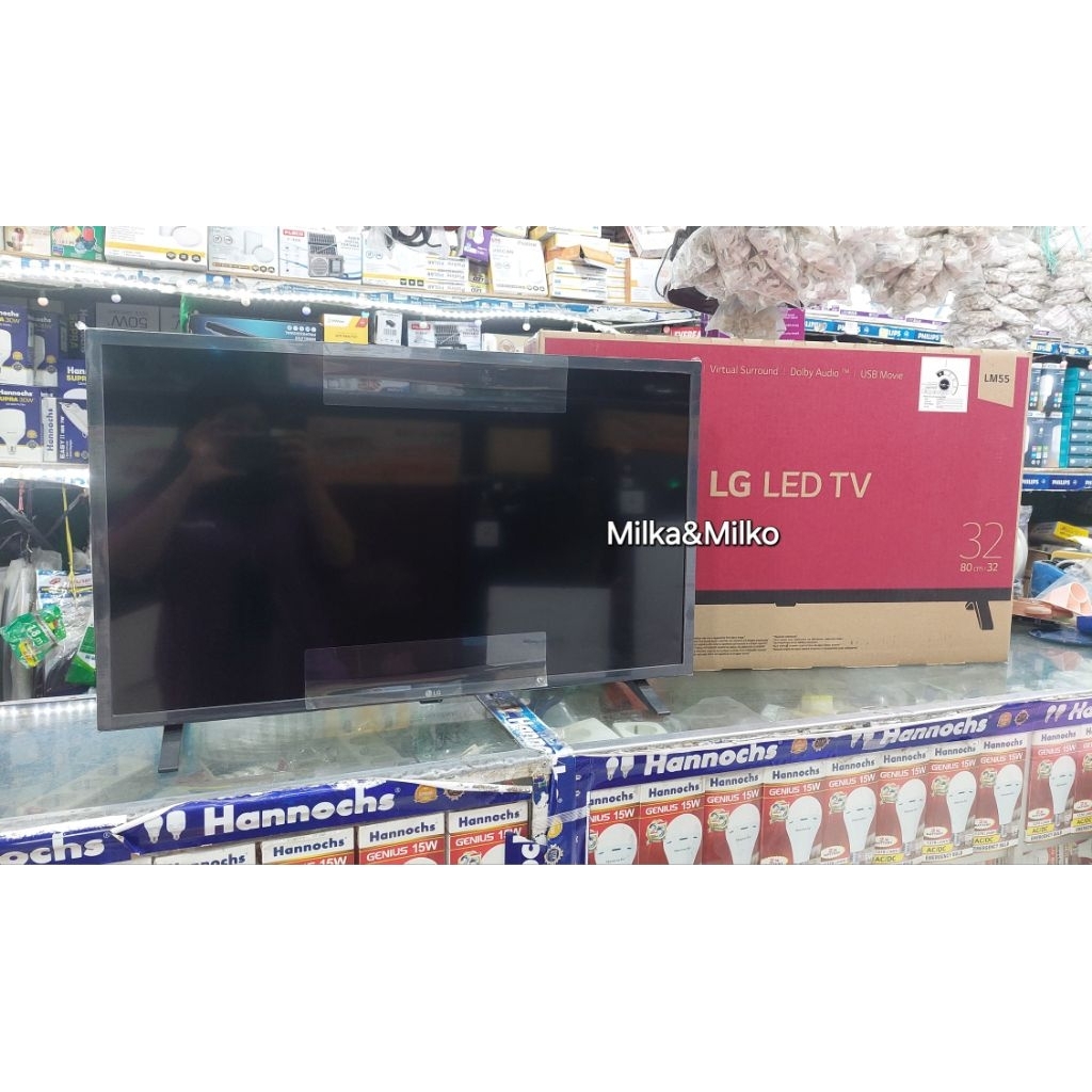 LG 32LM550 Digital LED TV 32 Inch digital