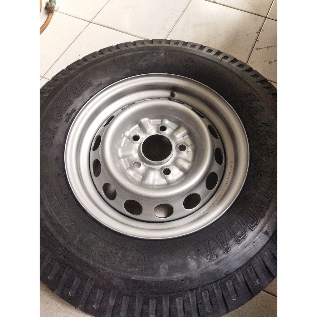 Ban serep L300 diesel ( Velg + Ban GT 700-14 )