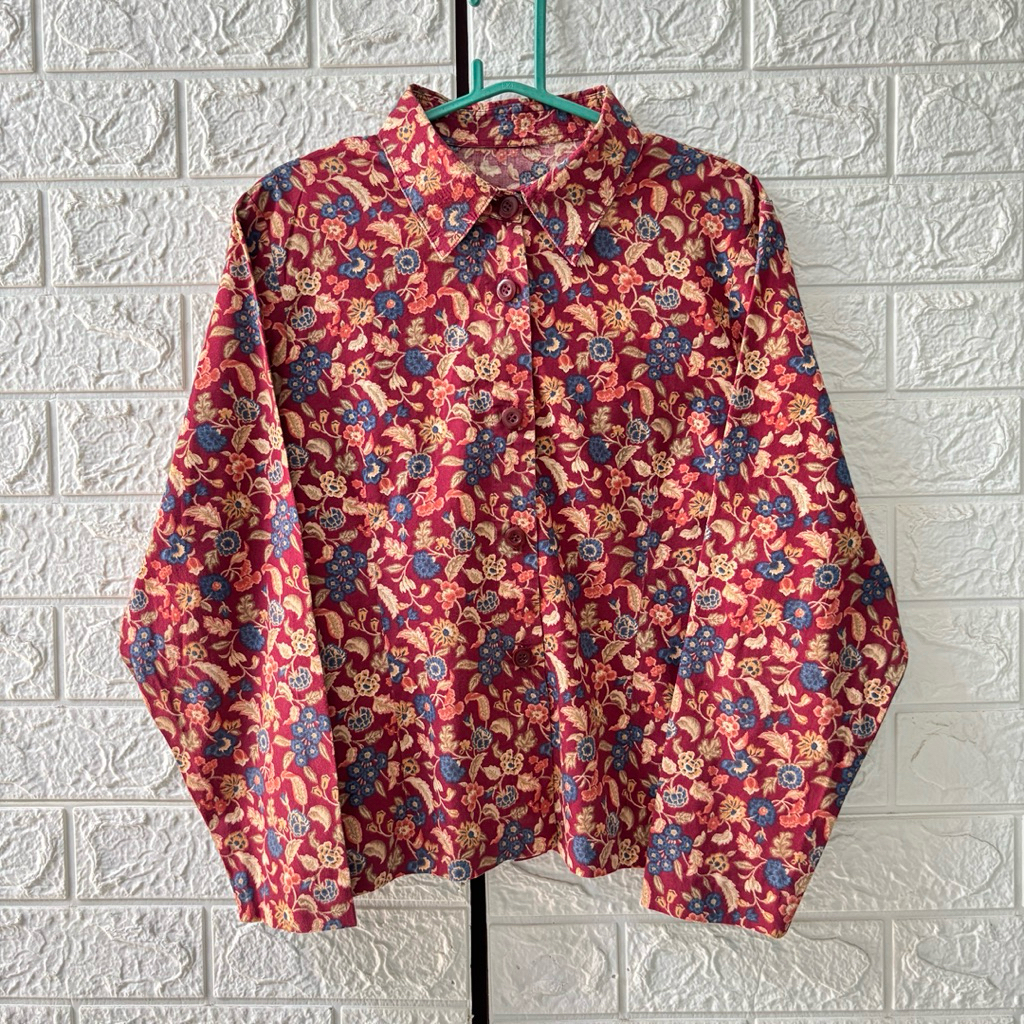 Preloved Kemeja Batik Wanita Crop Top Motif Bunga-bunga