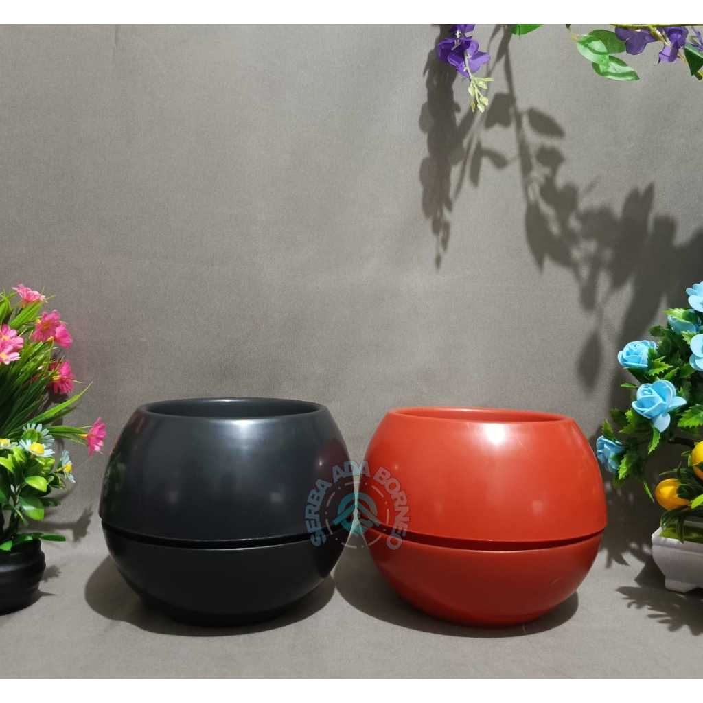 Pot Bola Size L Hitam/Merah Pot Bunga Bentuk Bola/Tatakan