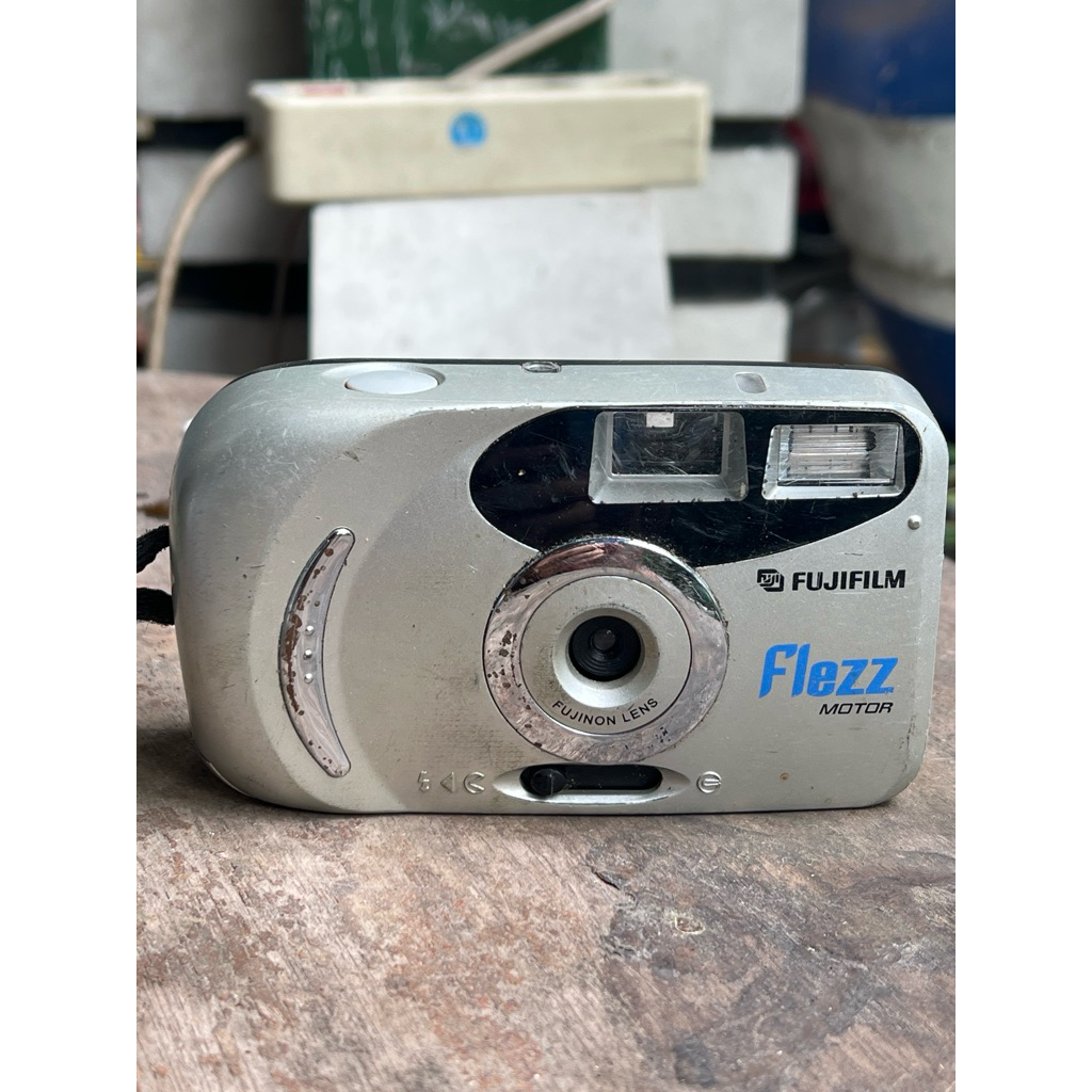 Pocket Camera  Analog / Kamera Poket Film for Display, Fuji Film Flezz
