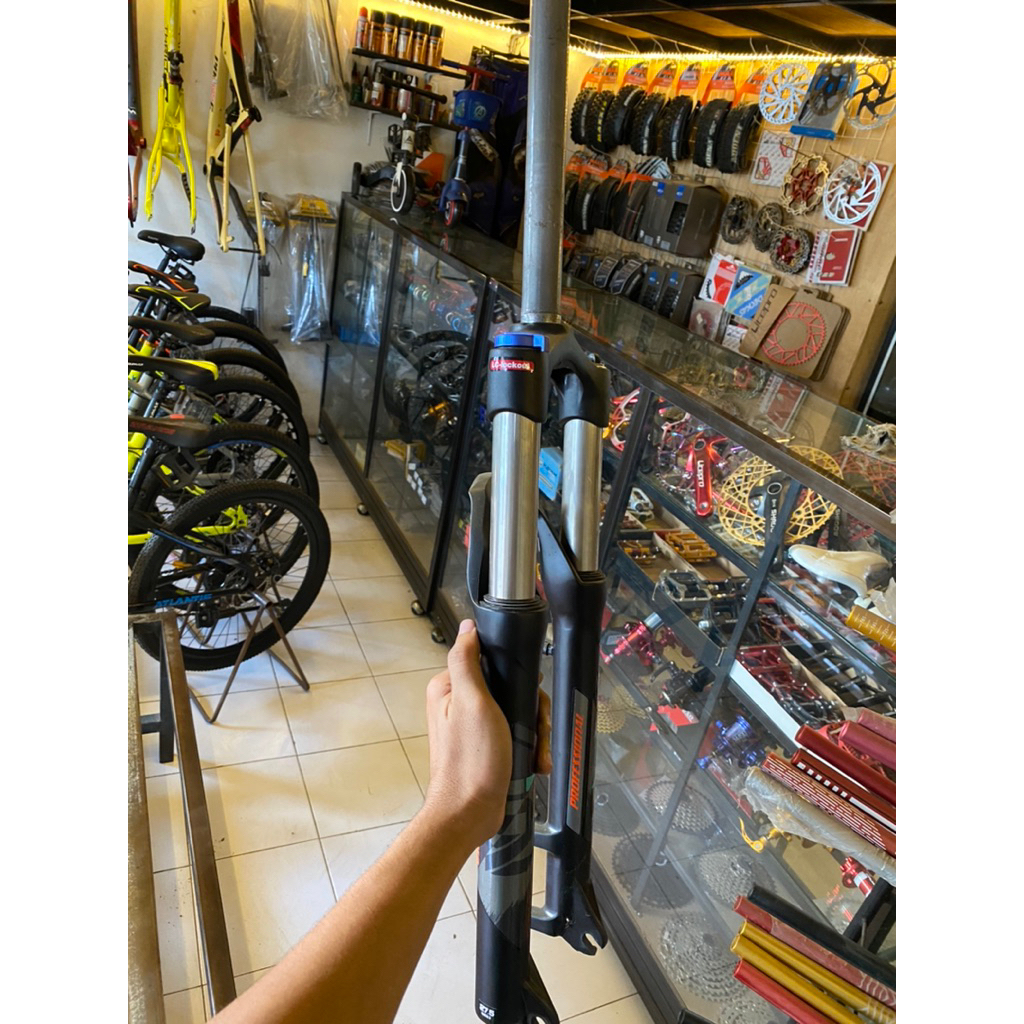 Fork ion H2 terbaru 27.5 travel 120 disc brake. roda 26 juga bisa