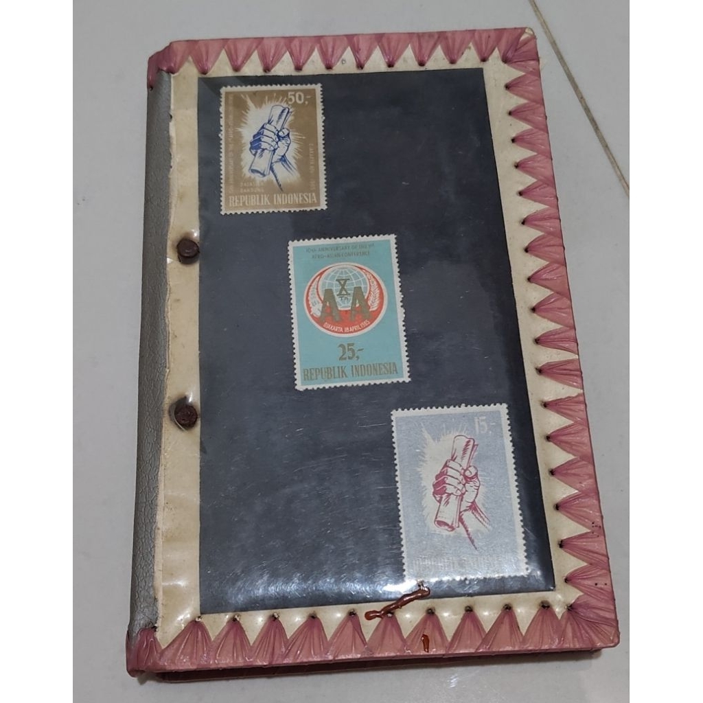 ALBUM PERANGKO ISI PENUH PERANGKO CAMPUR