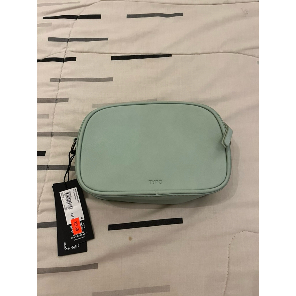 Tas selempang merk TYPO warna mint