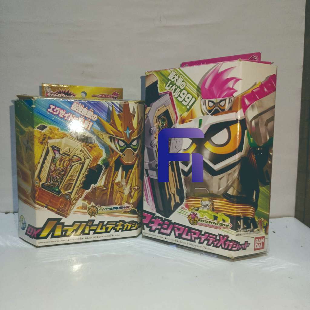 dx set hyper muteki dan maximum mighty x gashat ori bandai
