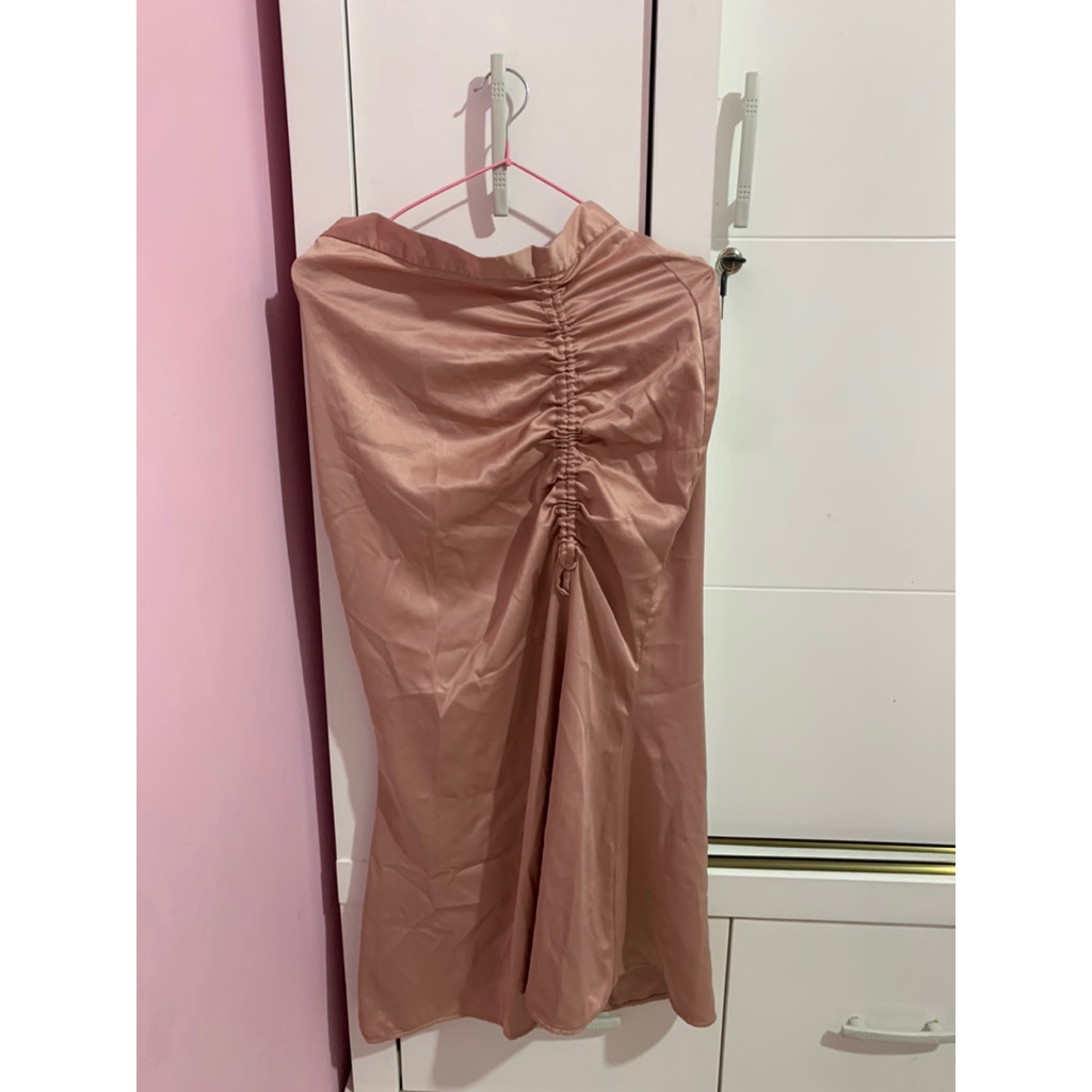 Preloved Rok satin