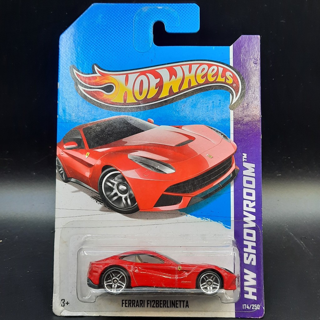 Hot Wheels Ferrari F12 Berlinetta Merah Soft Corner