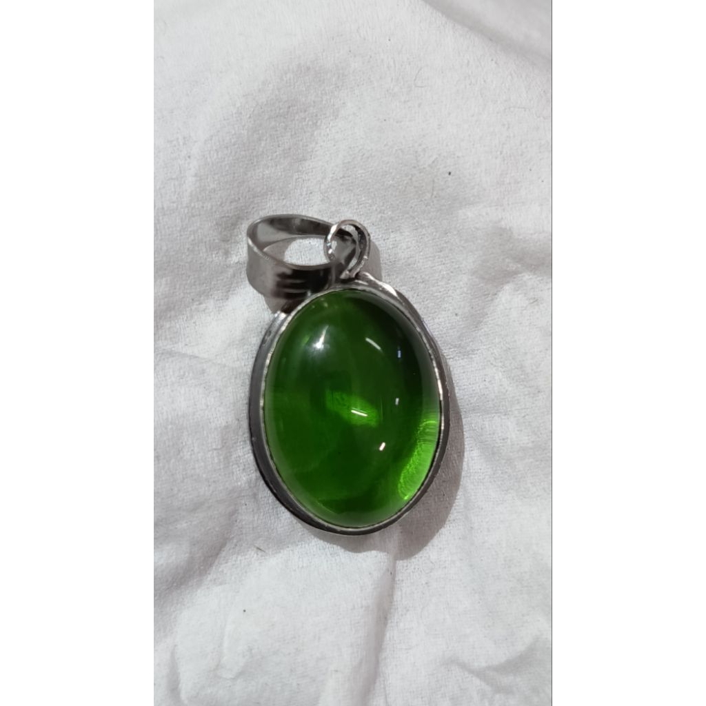 liontin batu zamrud kalimantan bonus kalung