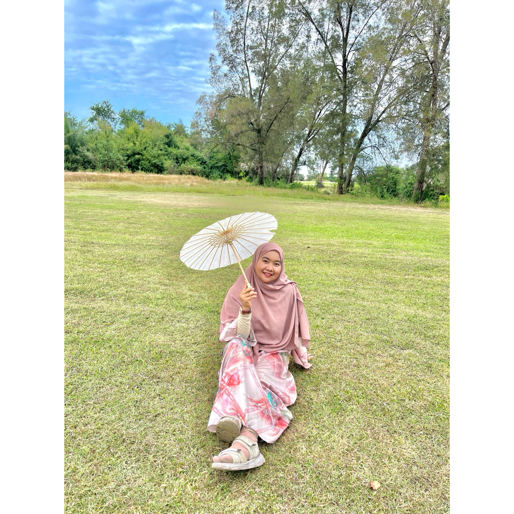 Fashion Muslim pakaian muslim wanita atasan Tunik. Gamis dan tunik warna hitam ada corak dan polos/A