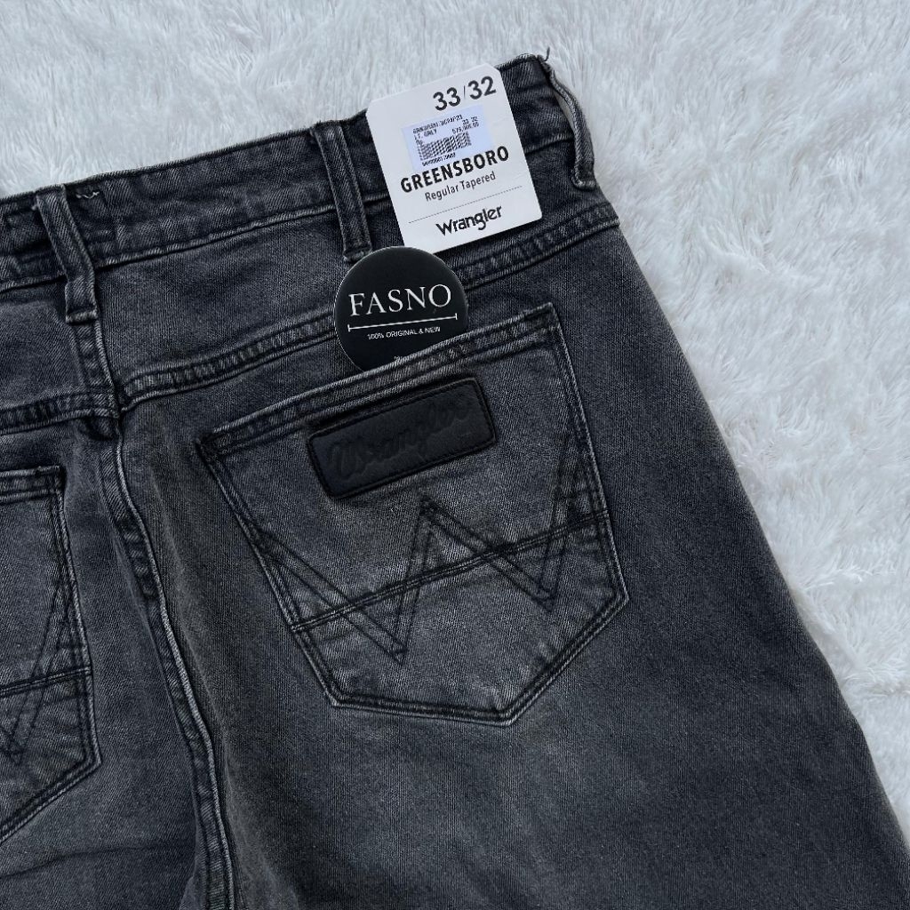 NEW & ORIGINAL Wrangler GREENSBORO "Stretch" Jeans,Grey. C04P23