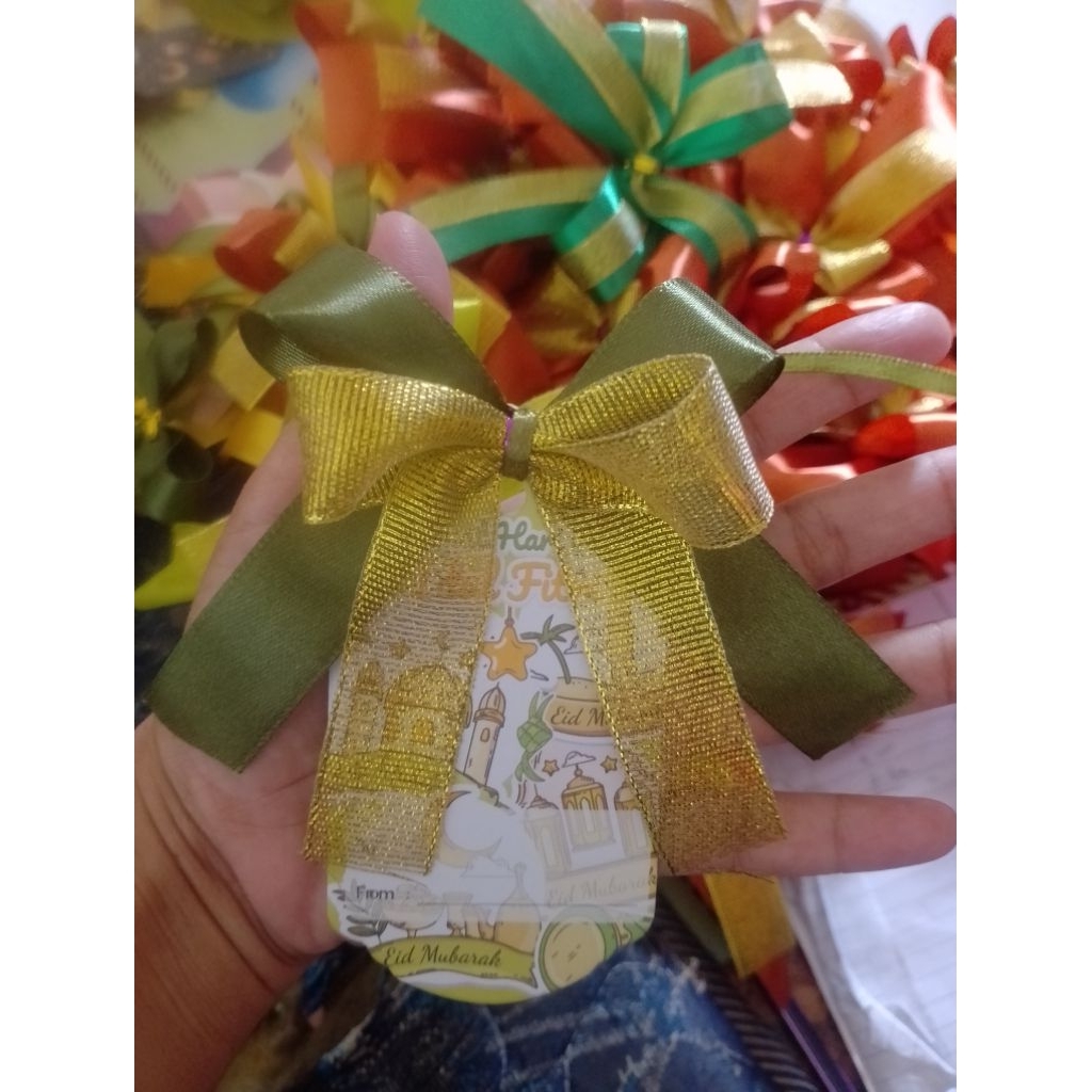aplikasi pita hampers lebaran pita satin kombinasi gold Glitter pita jadi pita kado pita tumpuk