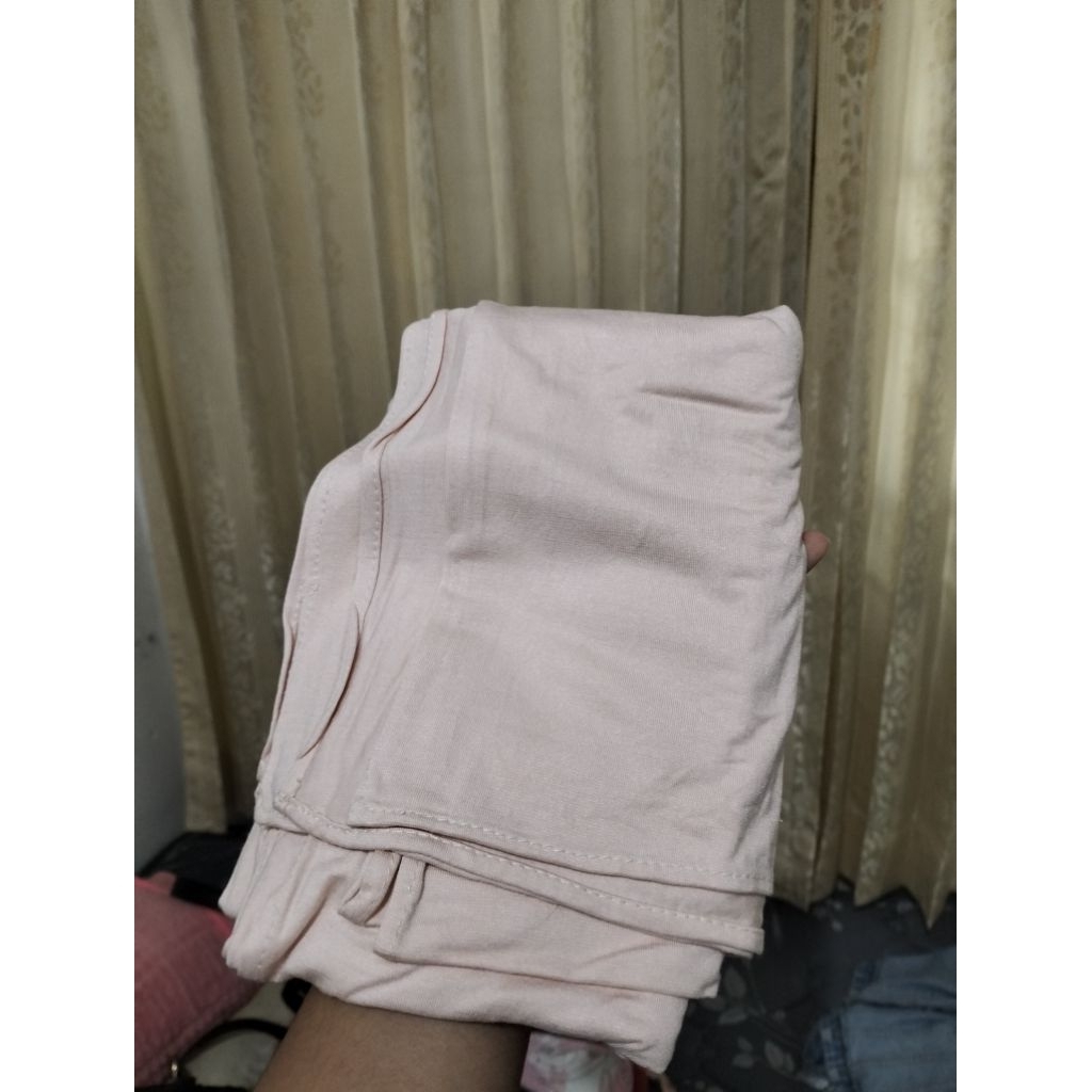 [PRELOVED] Pashmina Kaos Zestos Polos